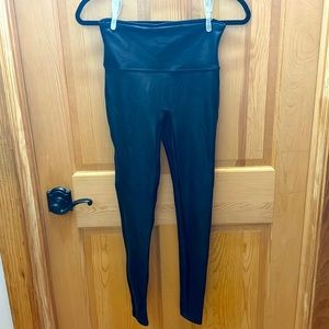 NWT SPANX Faux Leather Leggings. Size Medium.